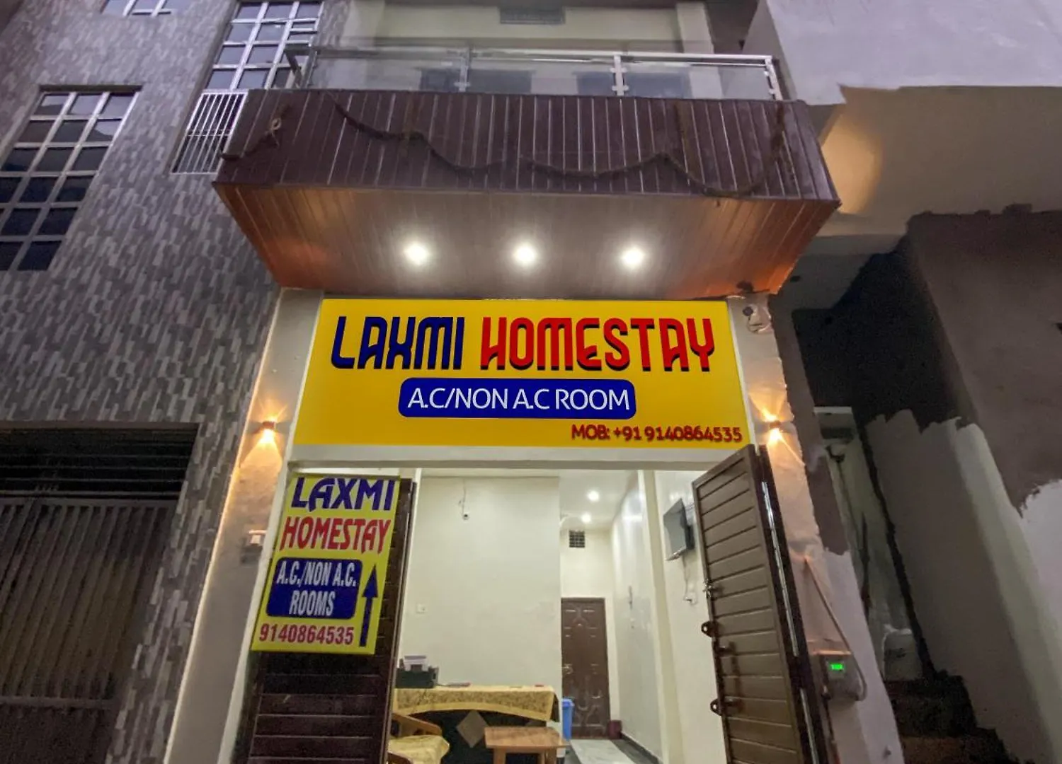 Laxmi Homestay فاراناسي 0*,  الهند